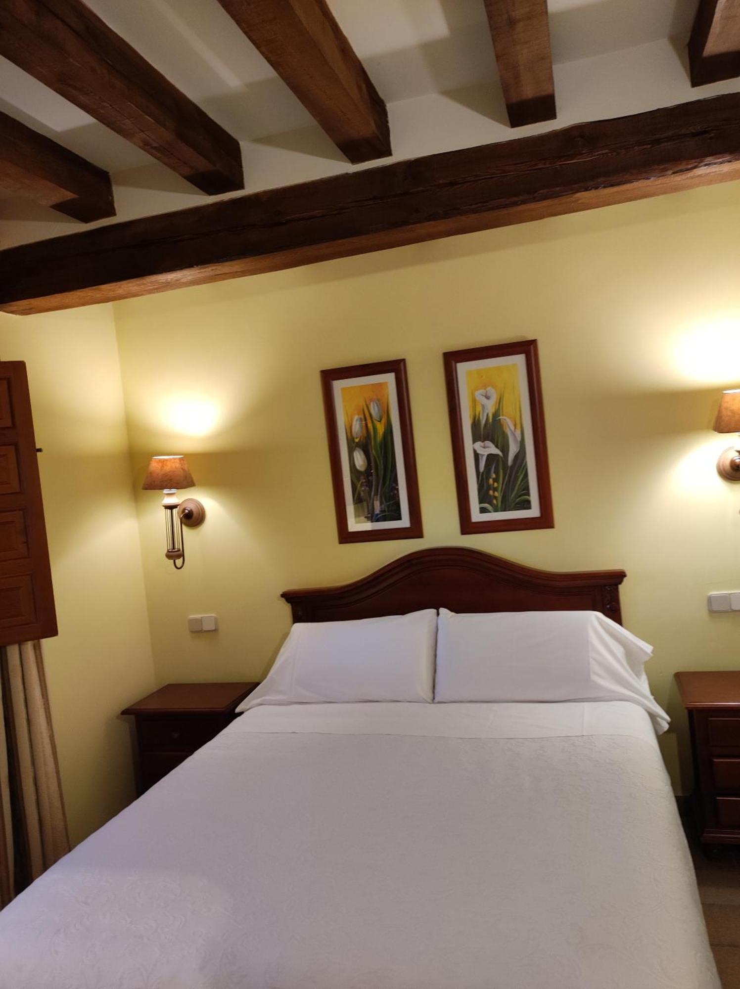 Hostal Posada La Panadera Sepúlveda Екстериор снимка