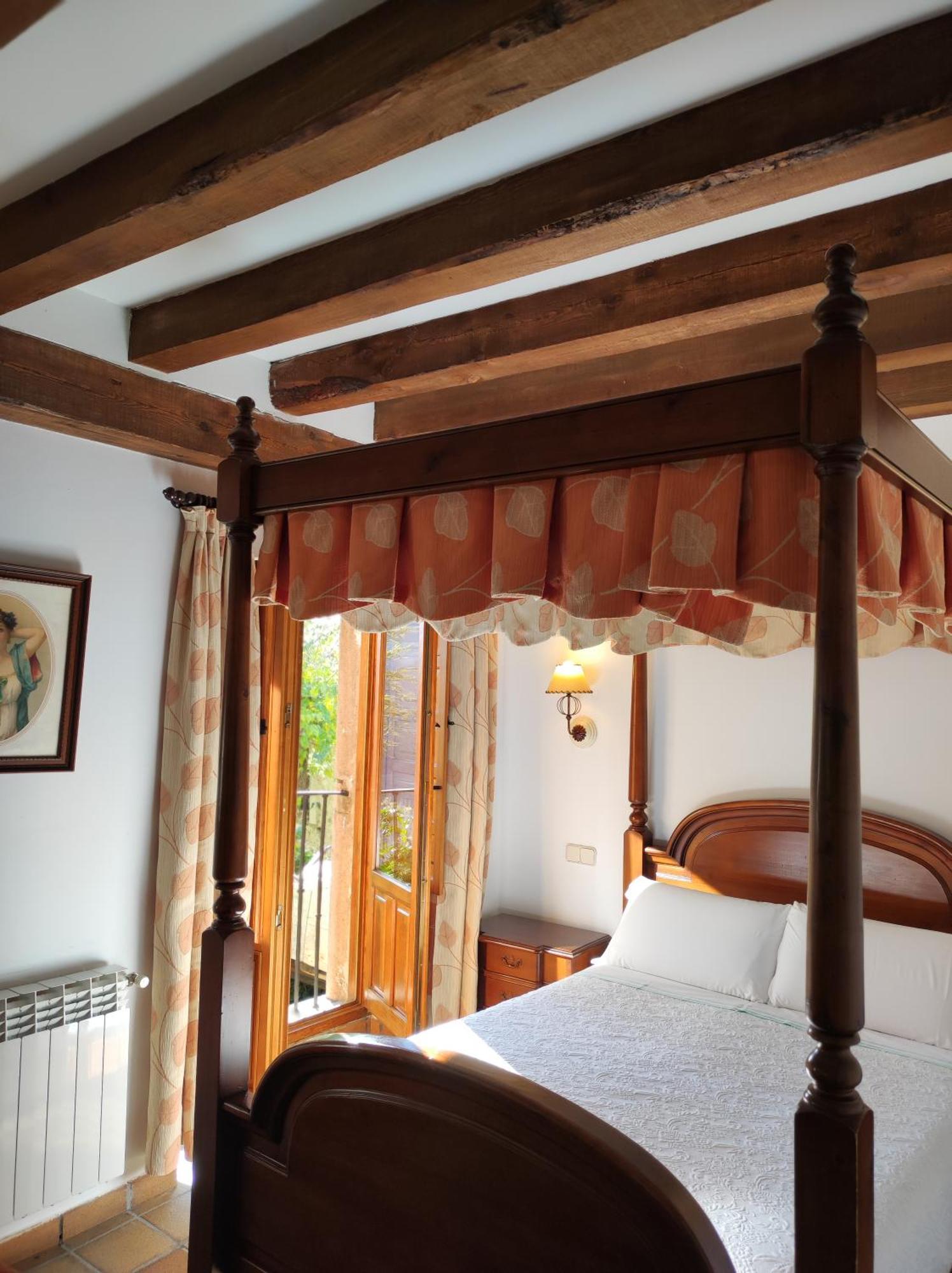 Hostal Posada La Panadera Sepúlveda Екстериор снимка