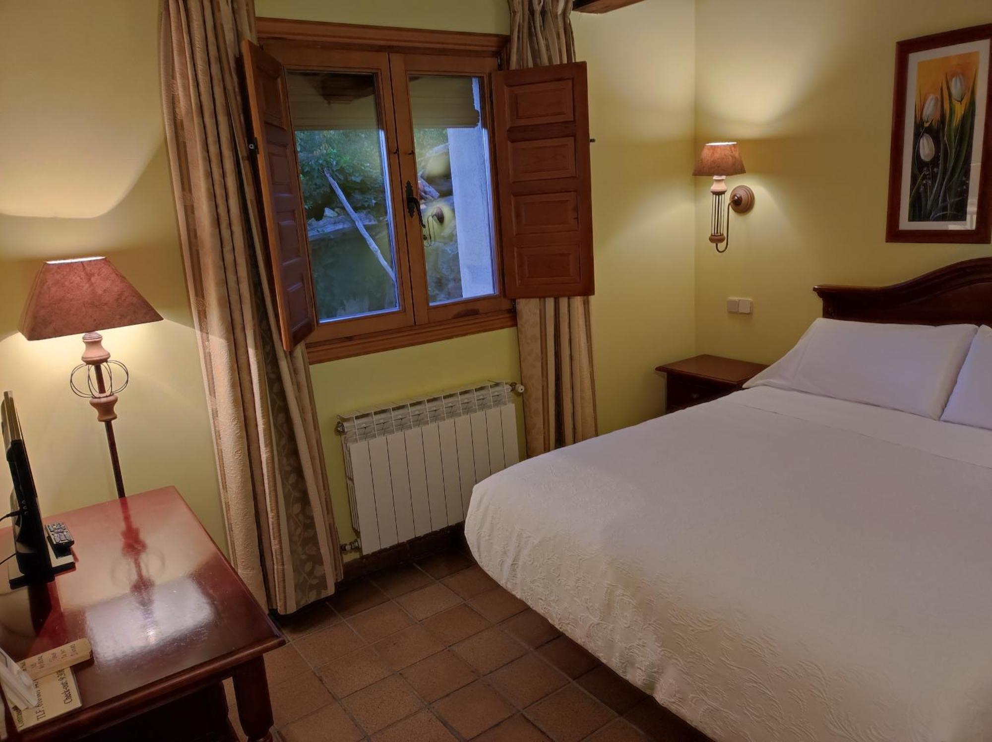 Hostal Posada La Panadera Sepúlveda Екстериор снимка
