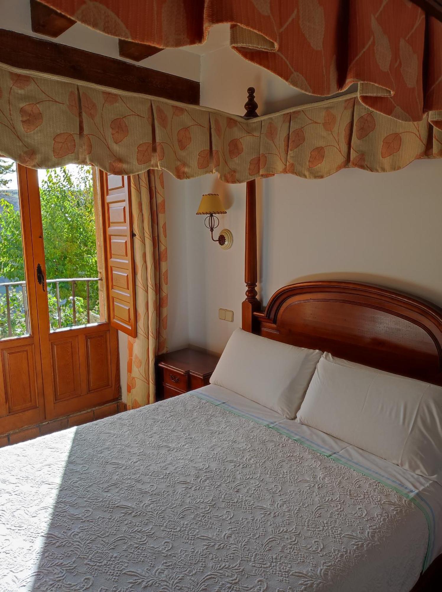 Hostal Posada La Panadera Sepúlveda Екстериор снимка