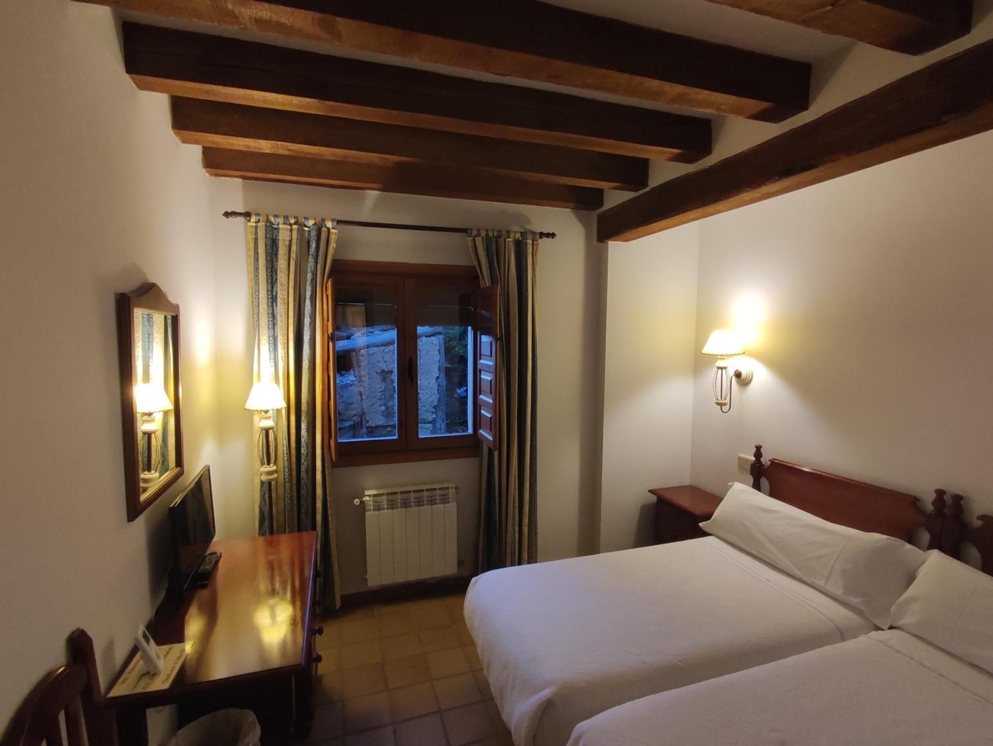 Hostal Posada La Panadera Sepúlveda Екстериор снимка