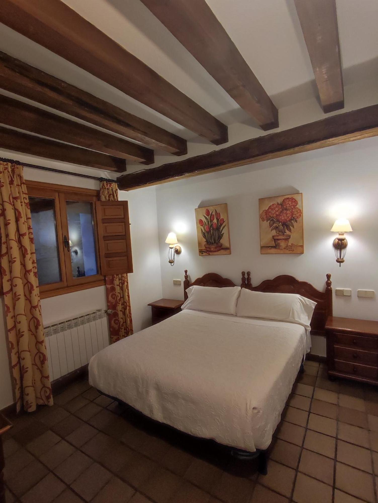 Hostal Posada La Panadera Sepúlveda Екстериор снимка