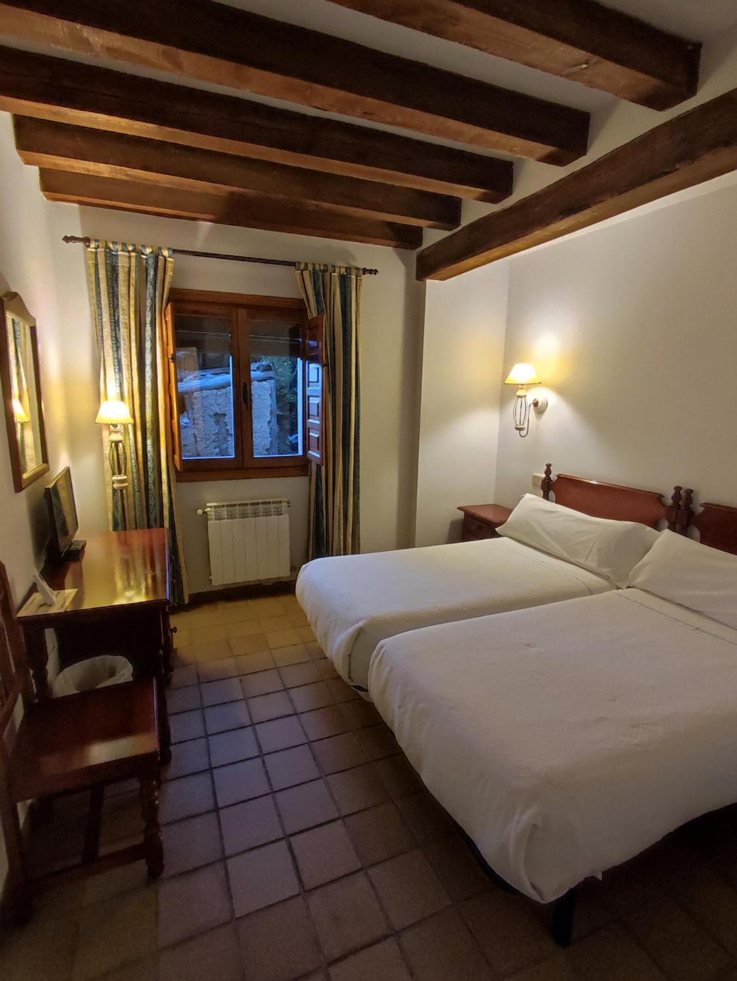 Hostal Posada La Panadera Sepúlveda Екстериор снимка