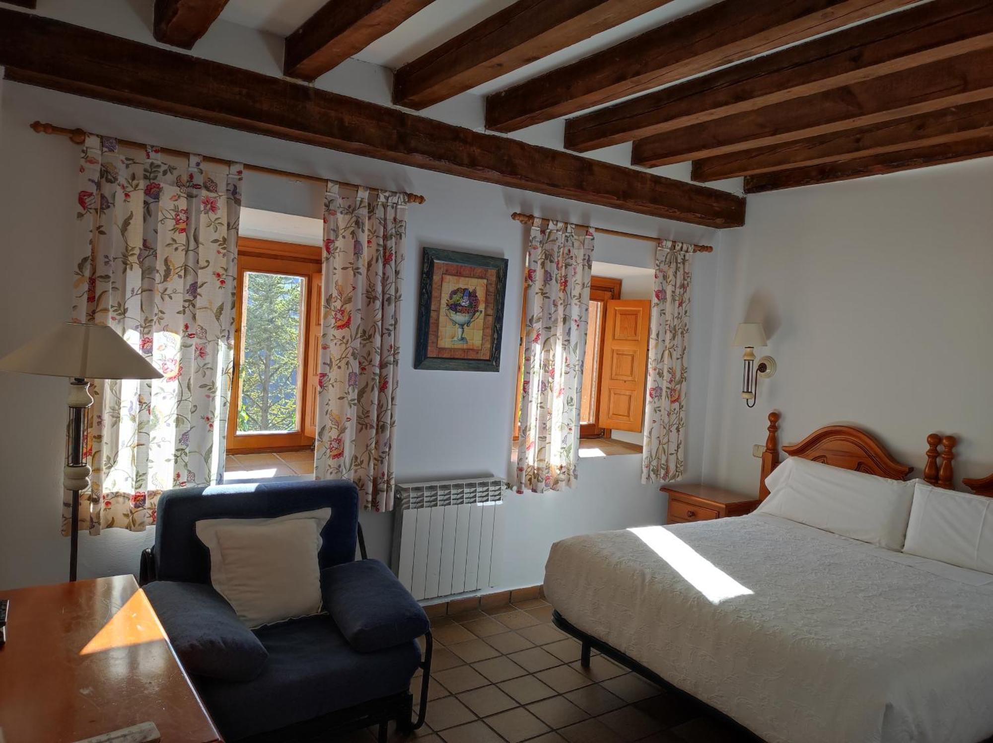 Hostal Posada La Panadera Sepúlveda Екстериор снимка