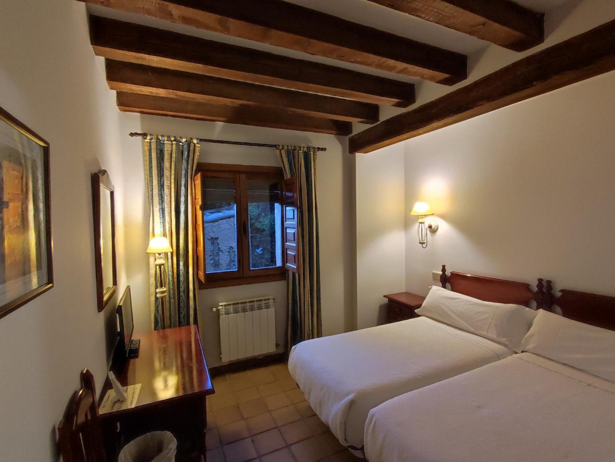Hostal Posada La Panadera Sepúlveda Екстериор снимка