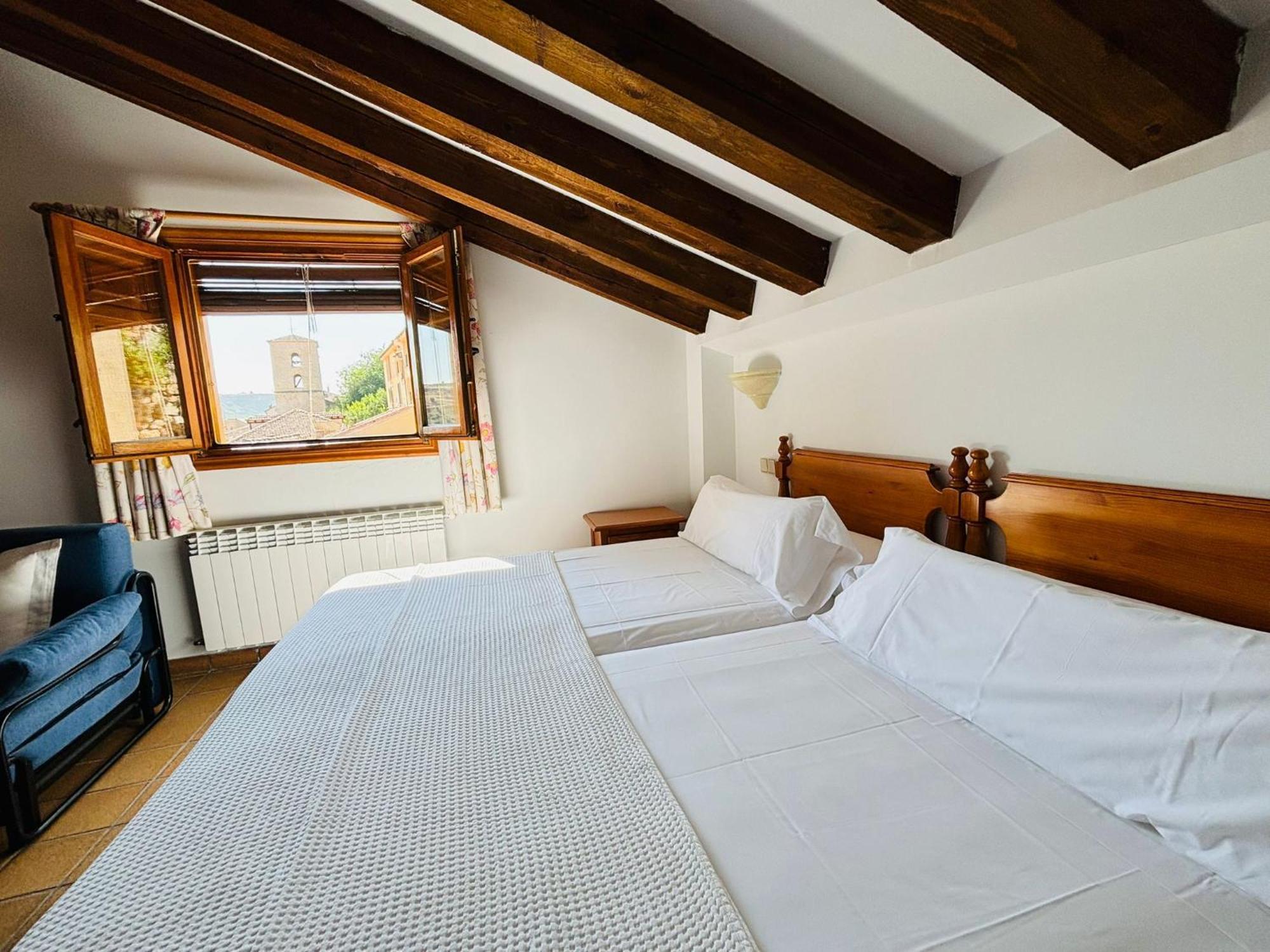 Hostal Posada La Panadera Sepúlveda Екстериор снимка